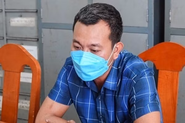 xu ly ra sao voi nhom nguoi bat coc hiep dam be gai 15 tuoi hinh 1