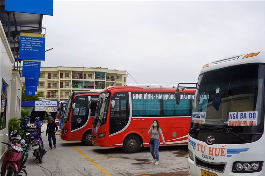 tu 4 11 xe khach tuyen hai phong di quang ngai lam dong hoat dong tro lai hinh 1