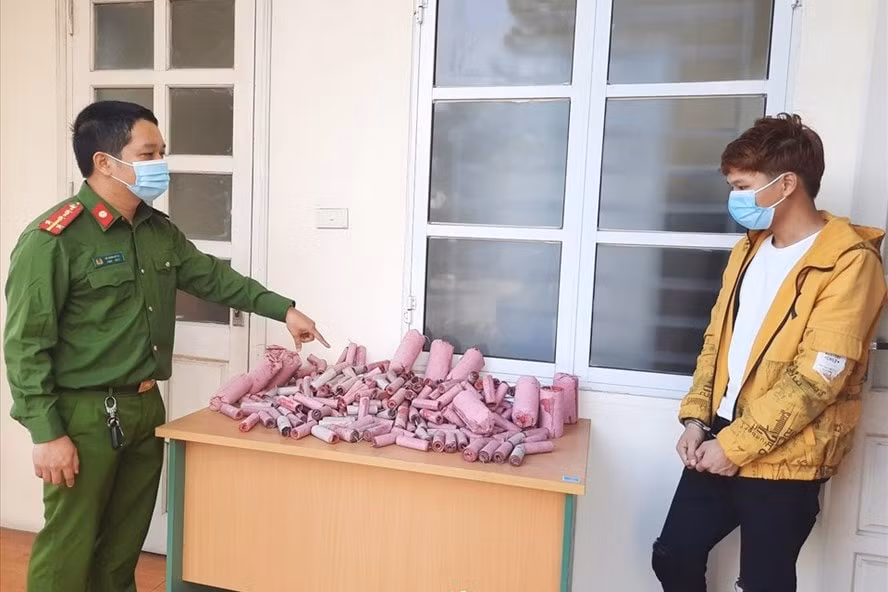 hai duong bat giu doi tuong van chuyen 15kg phao no hinh 1