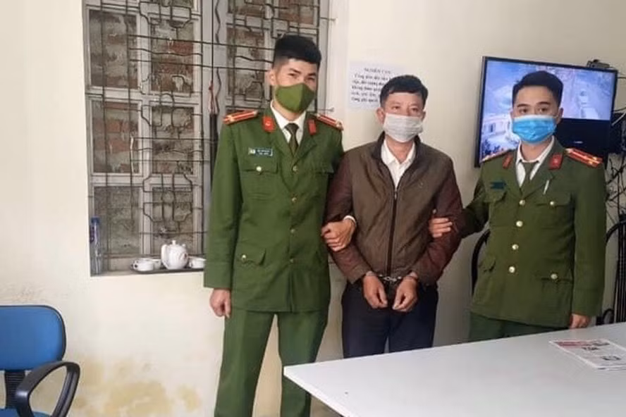son la bat giam nguyen chu tich xa vi toi tham o tai san hinh 1