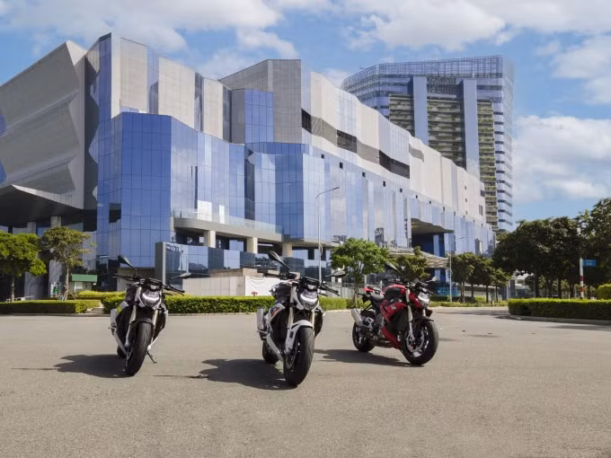 bmw motorrad viet nam gioi thieu bmw s 1000 r hoan toan moi hinh 1