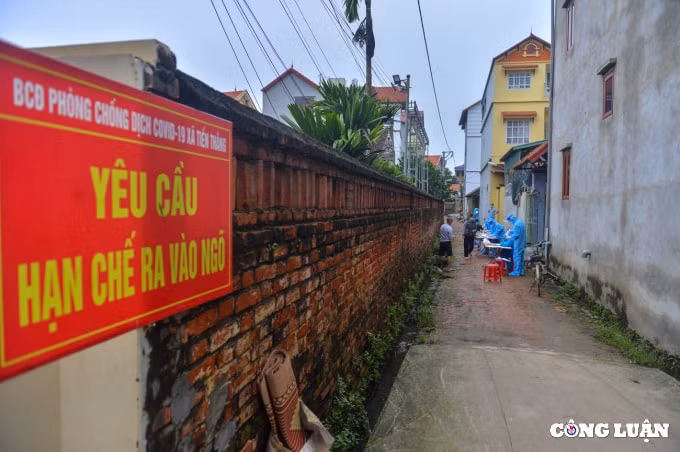 ha noi lay mau xet nghiem cho 13000 nguoi tai o dich thuoc huyen me linh hinh 7