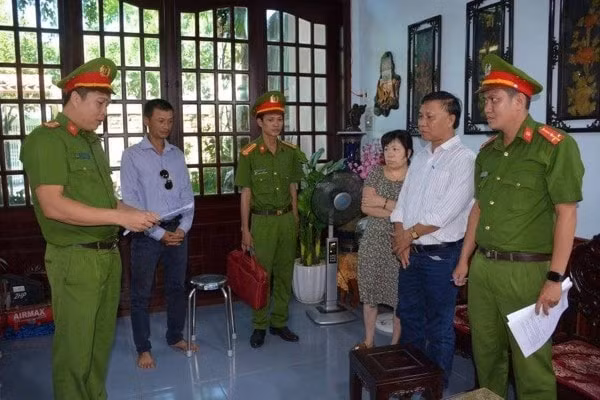 chi cuc truong thuy san tinh quang nam bi ky luat cach chuc hinh 2