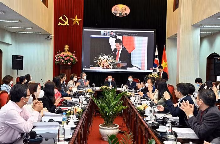 nha bao can co phuong phap ky nang cong cu de kiem tra xac minh thong tin truoc khi cung cap cho cong chung hinh 1