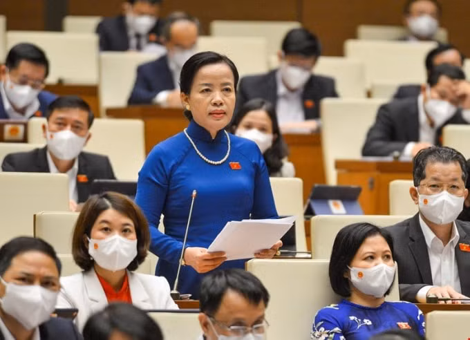 dbqh nguyen thi kim thuy con nhieu bat cap trong viec lua chon sach giao khoa hinh 1
