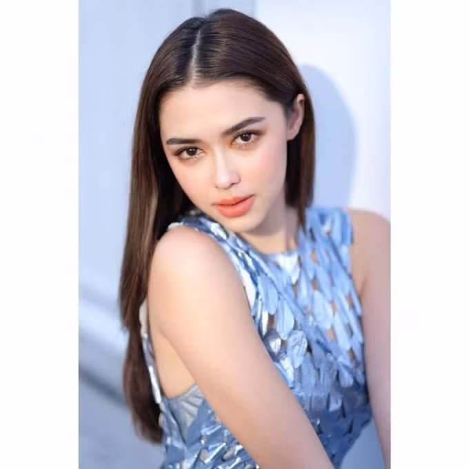 nhung bong hong lai xinh dep cua showbiz thai lan hinh 10