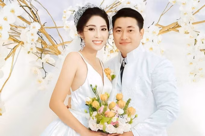 hoa hau dai duong thu thao ly hon hinh 1