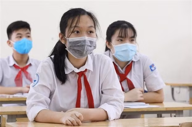 ha noi gan 80 phu huynh mong muon con em duoc tro lai truong hoc hinh 1