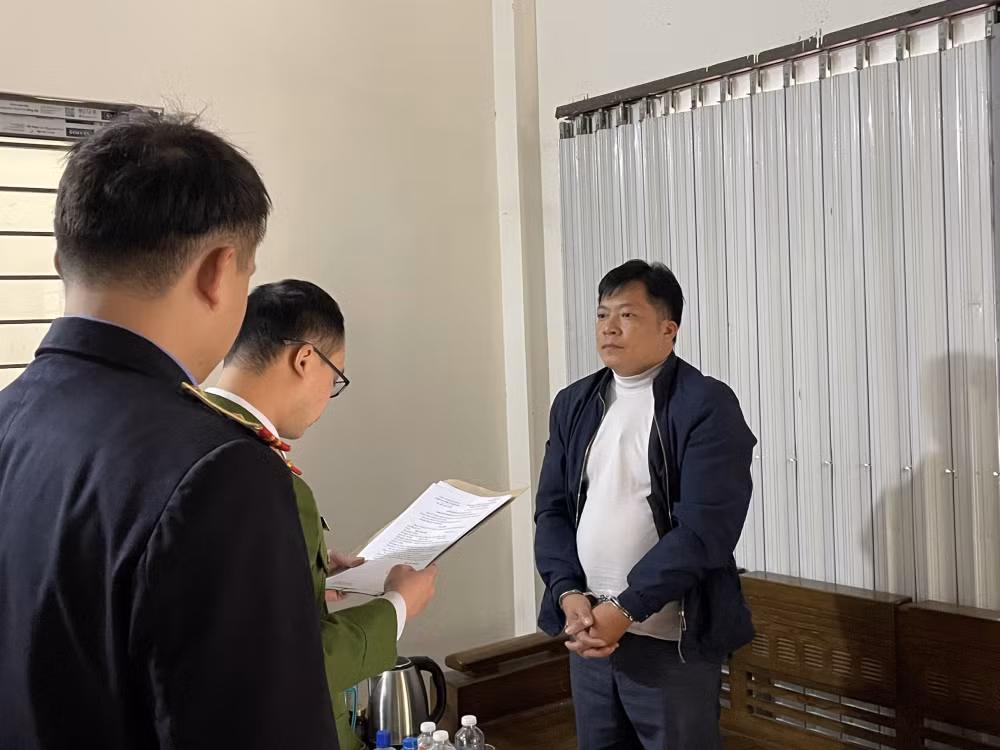 bat doi tuong loi dung phap nhan doanh nghiep lua dao hon 8 ty dong hinh 1