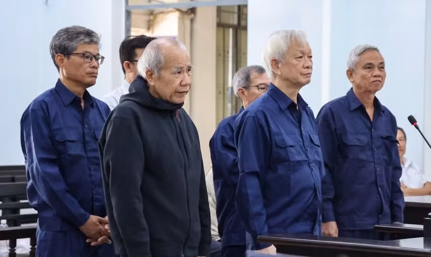 cuu chu tich ubnd tinh khanh hoa cung cap duoi hau toa trong vu muong thanh vien trieu hinh 1