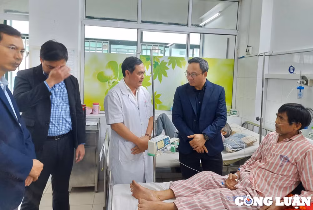 xe khach lao xuong vuc tai cao toc la son tuy loan da tat giam sat hanh trinh 2 ngay hinh 3