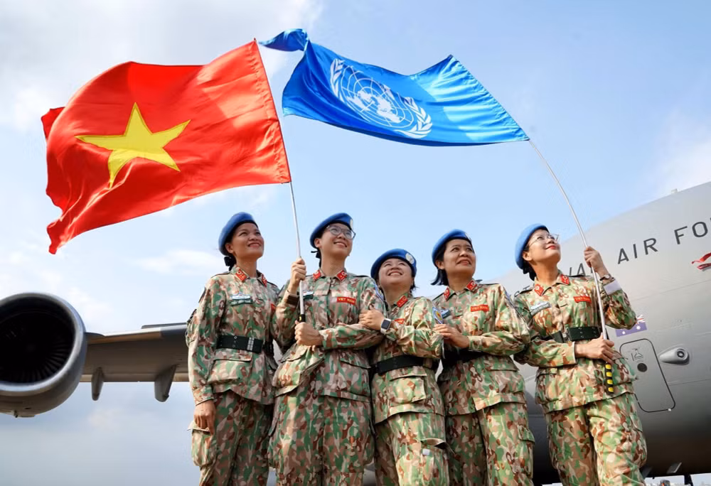 nang cao vi the tieng noi cua phu nu trong tham gia cac linh vuc hoa binh an ninh hinh 1