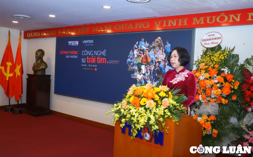 giai thuong anh va video clip cong nghe tu trai tim huong den xay dung mot the gioi nhan van trong ky nguyen so hinh 4