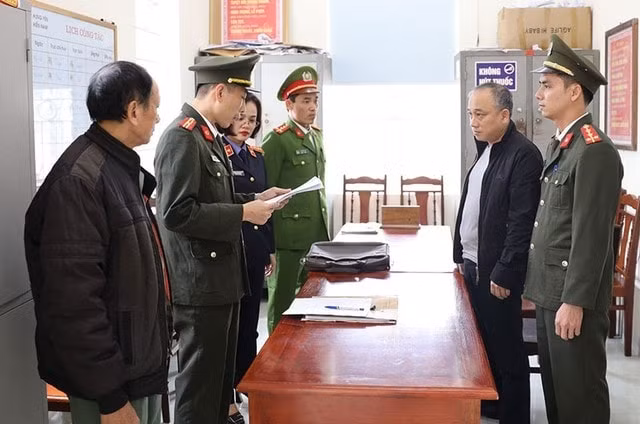hung yen khoi to nguyen tong giam doc ban 2700 lo dat trai quy dinh thu loi 1700 ty dong hinh 1