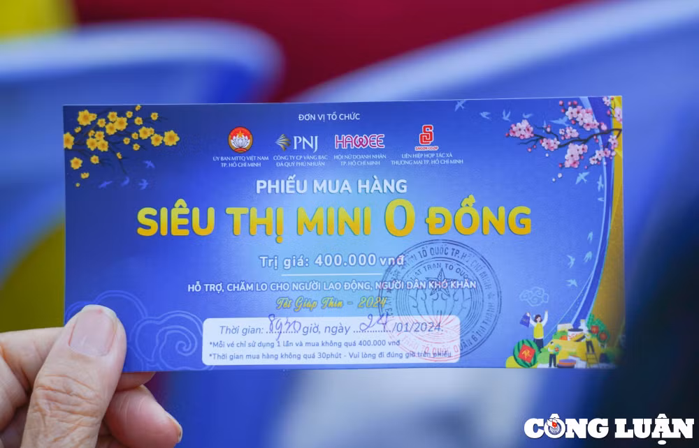 hon 15000 nguoi dan tp hcm duoc sam tet mien phi tai sieu thi mini 0 dong hinh 2