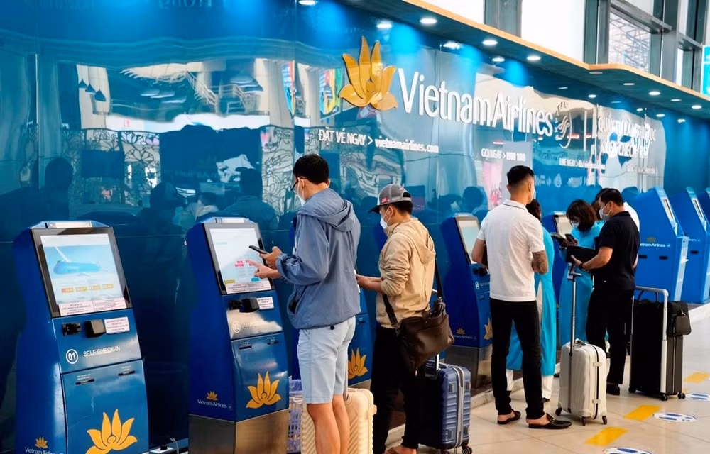 vietnam airlines group khuyen nghi hanh khach lam thu tuc truc tuyen dip cao diem tet hinh 1
