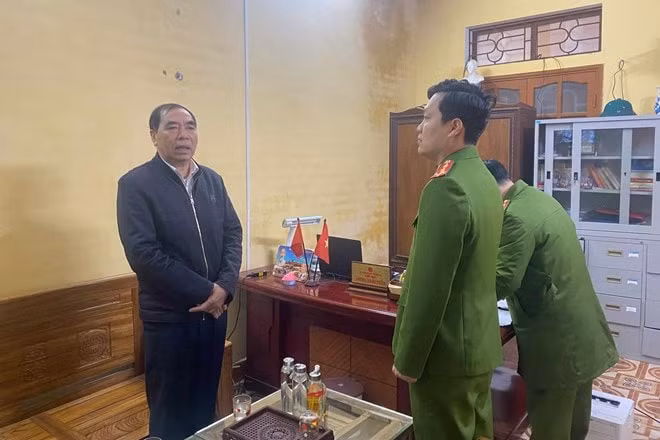 khoi to bi thu xa o thai binh vi de cap duoi lap khong ho so nguoi co cong hinh 1