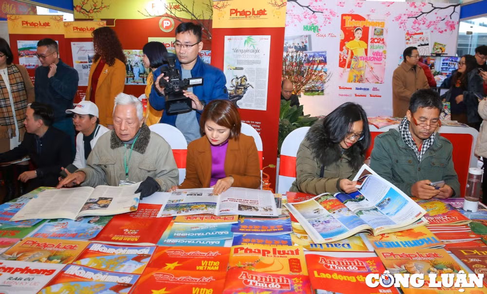tung bung khai mac hoi bao xuan giap thin ha noi 2024 hinh 7
