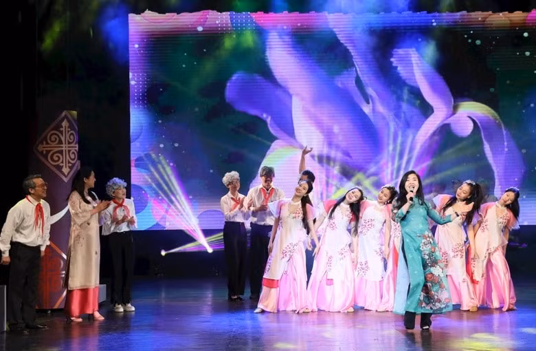 hai kich ca nhac tieng goi mua he chao xuan giap thin 2024 hinh 2