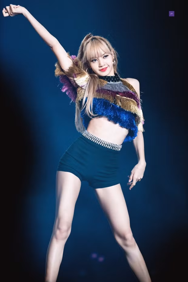 Lisa (BLACK PINK).