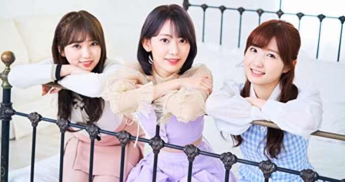 Miyawaki Sakura, Yabuki Nako,&nbsp;Honda Hitomi trong đội hình của IZ*ONE.