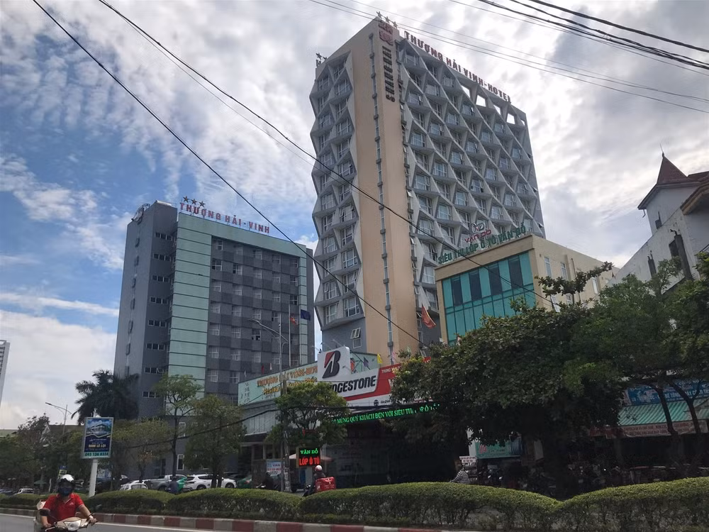 Khách sạn Thượng Hải (TP Vinh, Nghệ An), nơi xảy ra vụ tai nạn thương tâm. Ảnh: internet.