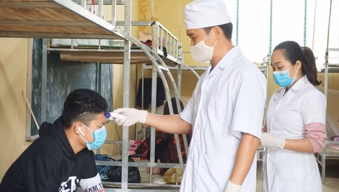 Hơn 5.000 người Thanh Hóa trở về từ vùng dịch Covid-19. Ảnh: internet.