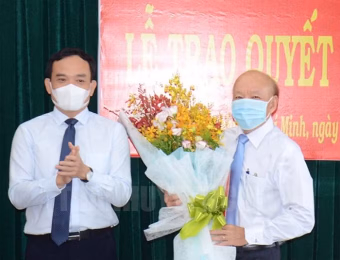 Bí thư huyện Bình Chánh Nguyễn Văn Phụng&nbsp;được cho thôi việc theo nguyện vọng từ 1/8/2020
