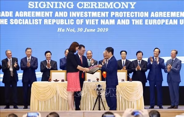 Lễ ký Hiệp định Thương mại tự do và Hiệp định Bảo hộ đầu tư giữa Việt Nam và Liên minh châu Âu, chiều 30/6/2019, tại Hà Nội. Ảnh: TTXVN