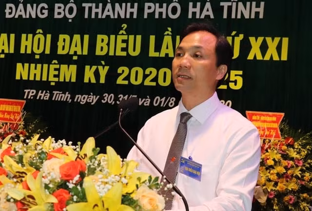 Phó Bí thư Thường trực Tỉnh ủy Hà Tĩnh Hoàng Trung Dũng phát biểu chỉ đạo đại hội. Ảnh Đình Việt