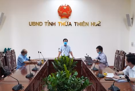 Phó Chủ tịch UBND tỉnh Nguyễn Văn Phương chỉ đạo tại buổi họp. Ảnh: internet.