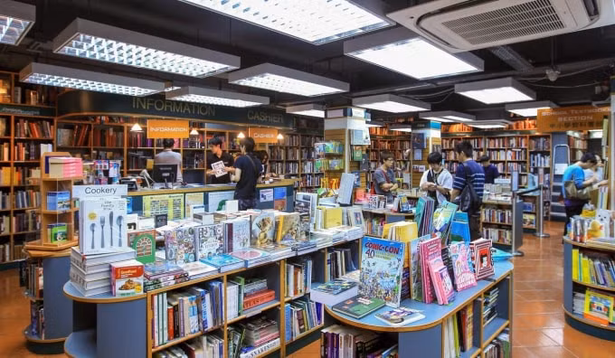 Các nhà sách ở Hong Kong đã phải vật lộn khi thói quen đọc sách thay đổi và giá thuê cao đã làm giảm lợi nhuận. Ảnh: Jonathan Wong