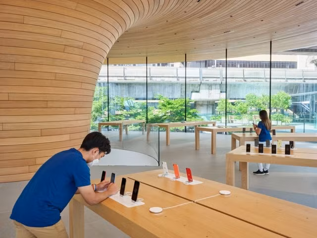 Nơi trưng bày sản phẩm Apple.