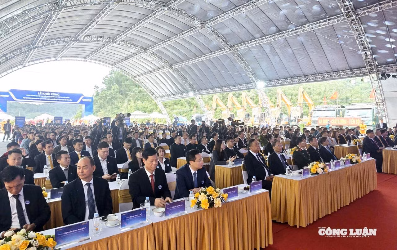 2-khoi-cong-sieu-du-an-tai-van-don.jpg