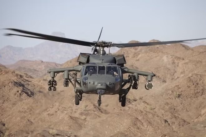 philippines mua them 32 may bay truc thang black hawk hinh 1