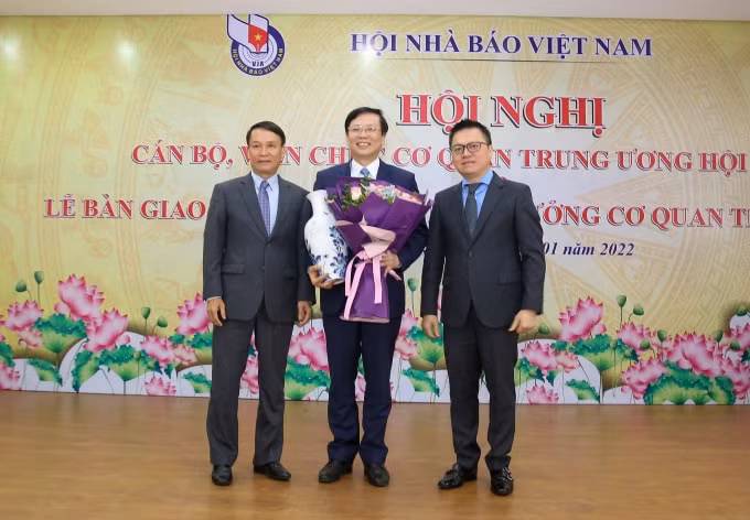tiep tuc no luc phan dau them thanh tuu moi cho nhiem ky moi hinh 6