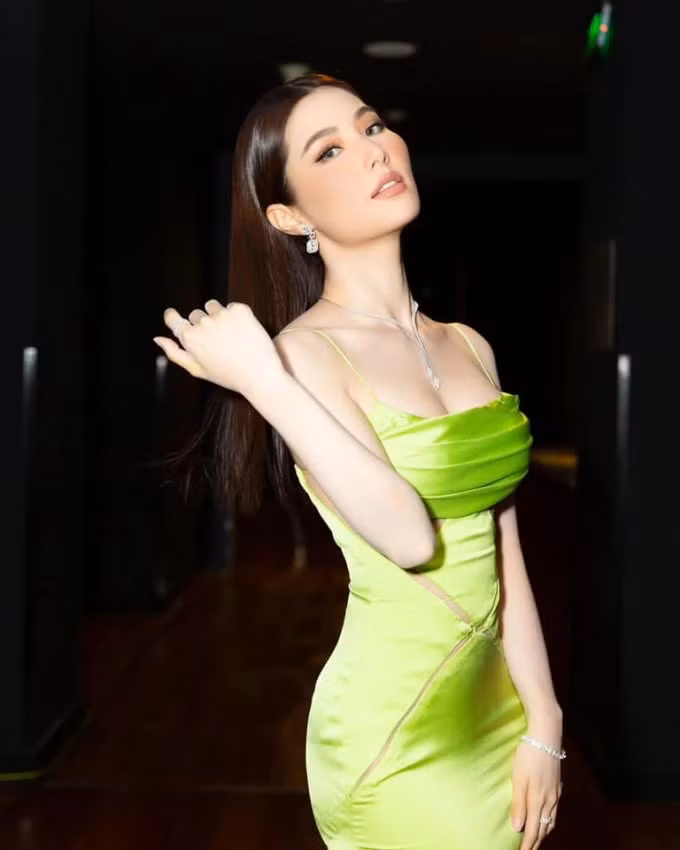 dan nu dien vien viet an khach nhat dip tet nguyen dan 2022 hinh 3