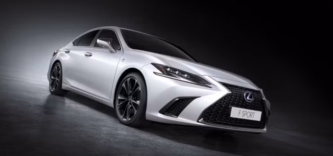 lexus viet nam gioi thieu dong xe the thao f sport lan dau tien tai viet nam hinh 4
