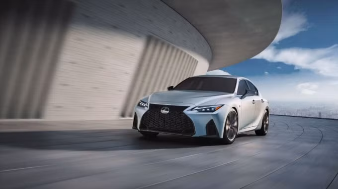lexus viet nam gioi thieu dong xe the thao f sport lan dau tien tai viet nam hinh 3