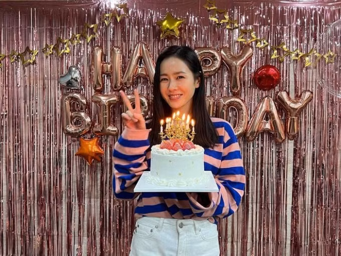 son ye jin don sinh nhat tuoi 40 thieu hyun bin hinh 1