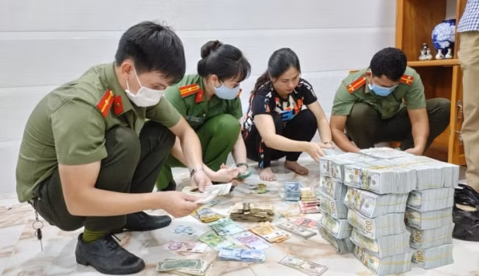 bat qua tang vu mua ban vang nhap lau thu giu nhieu vang va ngoai te hinh 2