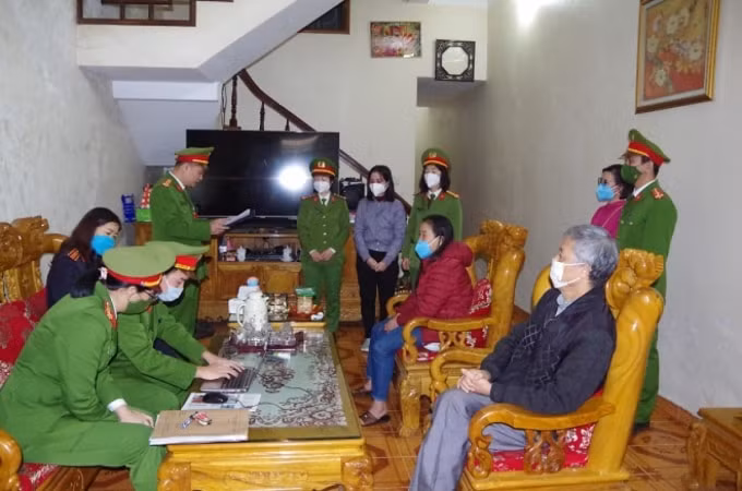 lap khong chung tu nguyen 2 can bo ban noi chinh tinh uy ha giang bi bat tam giam hinh 1