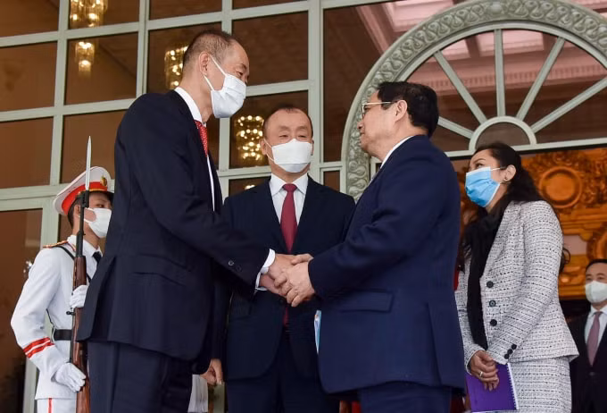 viet nam phan dau nam 2022 chien thang dich benh phuc hoi va phat trien kinh te xa hoi hinh 1