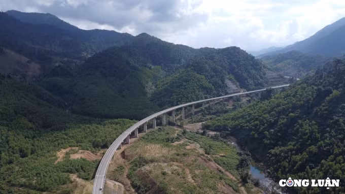 ngam nhin cao toc la son hoa lien dep nhu tranh ve hinh 10