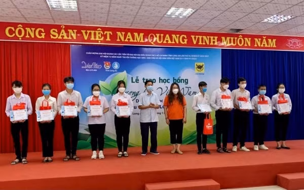 bao muc tim bao khan quang do thuc hien chuong trinh tet cho em ho tro tre co hoan canh kho khan hinh 1