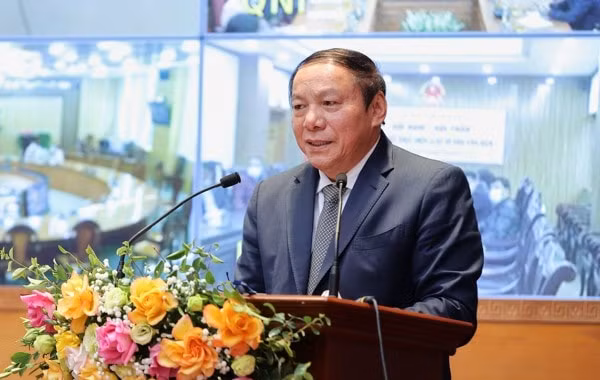 sua doi luat di san van hoa can lap di nhung khoang trong hinh 1