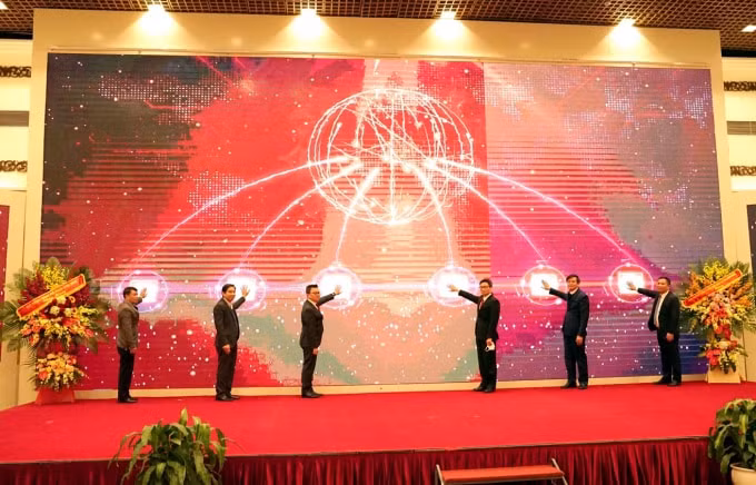 vnpt dong hanh phat trien he thong giao dien moi cong thong tin dien tu chinh phu hinh 1