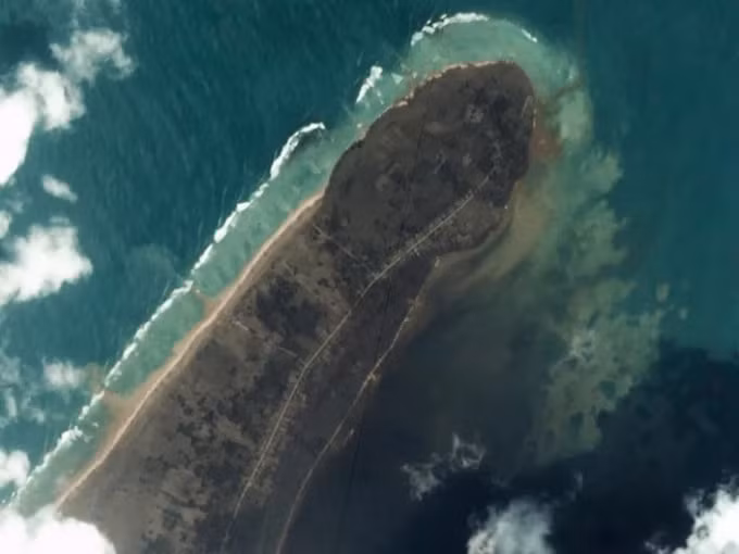 hinh anh va video dang so ve vu phun trao nui lua tonga manh hon 600 lan bom nguyen tu hinh 6