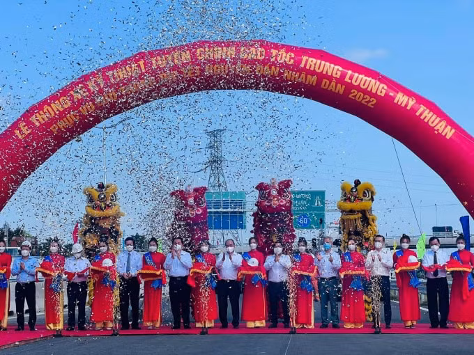 chinh thuc thong xe ky thuat cao toc trung luong my thuan sau 10 nam dinh tre hinh 1