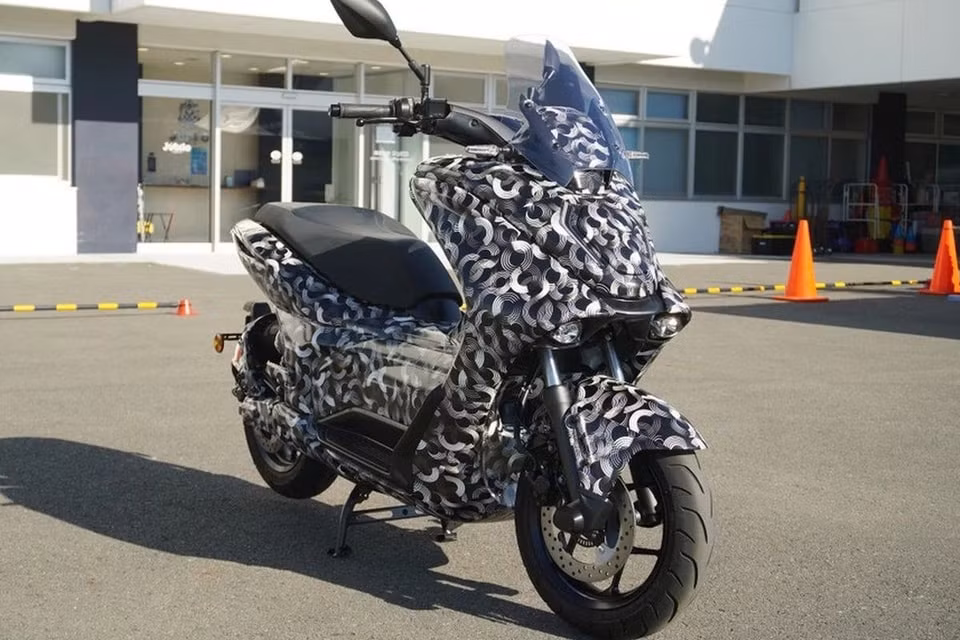 xe tay ga dien yamaha e01 duoc chay thu nghiem tai nhat ban hinh 1